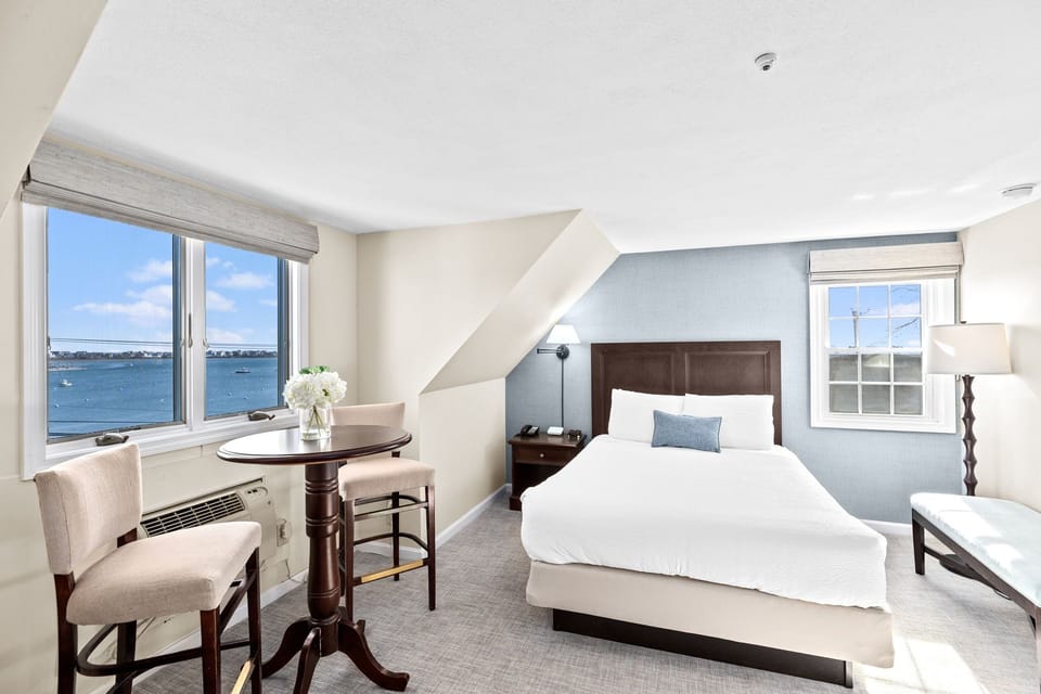 Standard Room, 1 Queen Bed, Non Smoking, Harbor View | Premium bedding, blackout drapes, iron/ironing board, cribs/infant beds