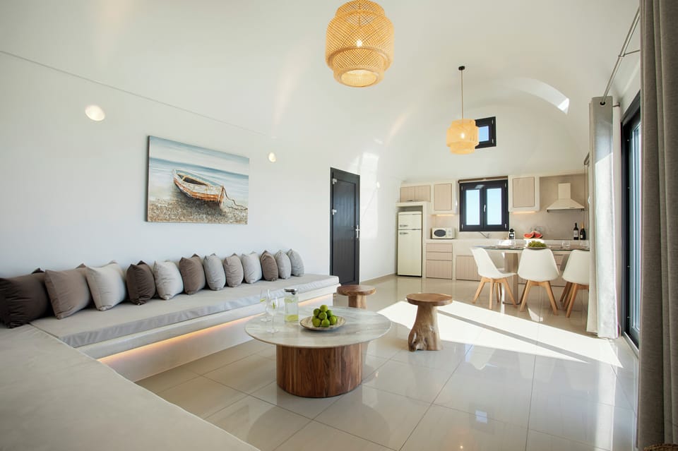 Villa, 2 Bedrooms, Private Pool, Vineyard View | Living room | 43-inch Smart TV with digital channels