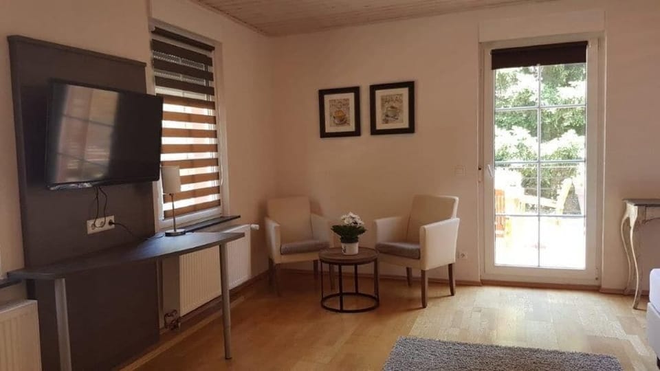 Basic Double Room | Free WiFi
