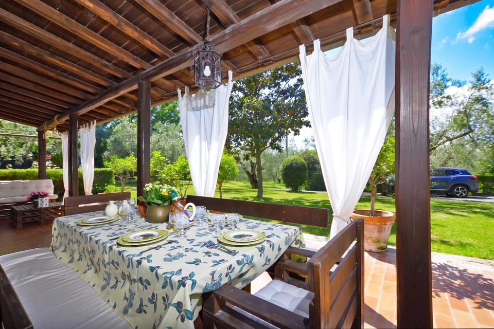 Standard House, 5 Bedrooms, Fireplace, Mountainside (Casale Pontarello) | Outdoor dining
