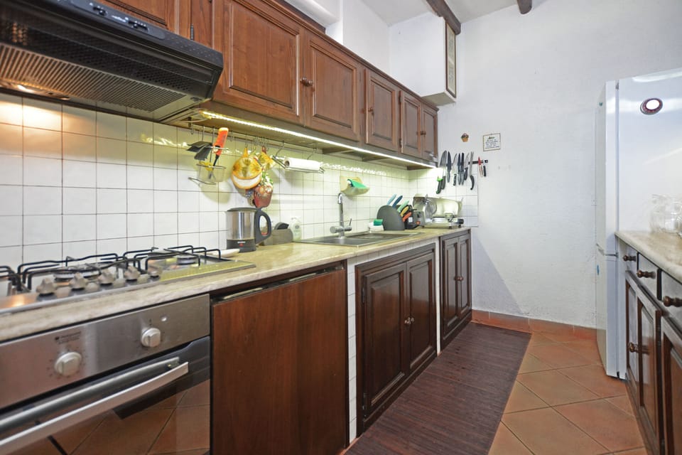 Standard House, Multiple Bedrooms, Mountainside (Casale Pontarello) | Private kitchenette | Fridge, microwave, oven, stovetop