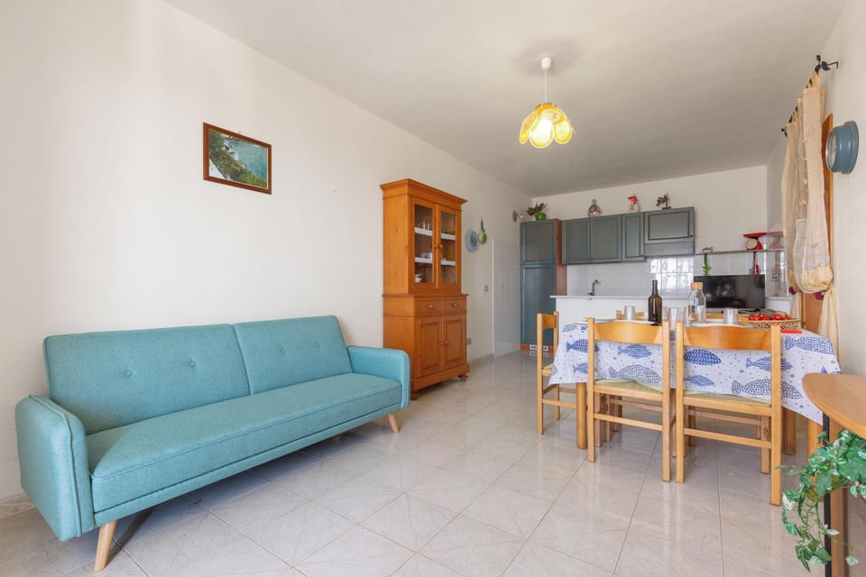 Apartment | Dining room