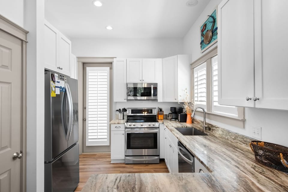 House, Multiple Beds, Patio, Ocean View (Memory Maker) | Private kitchen | Coffee/tea maker