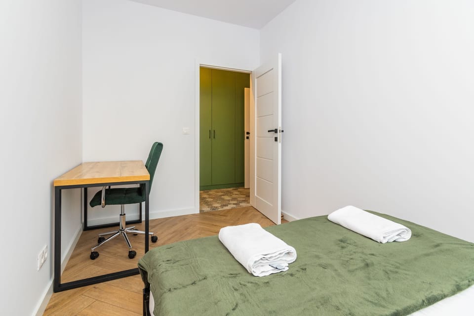 Comfort Apartment, Balcony | 1 bedroom, iron/ironing board, free WiFi, bed sheets