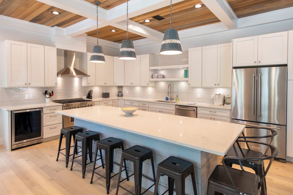 House, Multiple Beds, Pool Access, Pool View (318 Canal Street) | Private kitchen