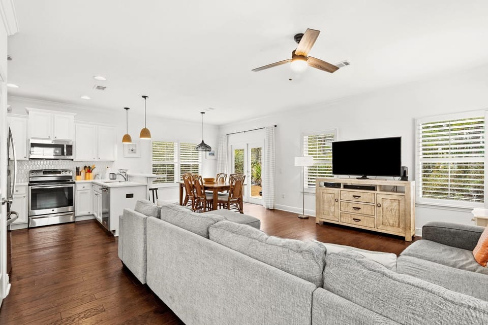 House, Multiple Beds, Patio, Garden View (Blue Mar) | Interior