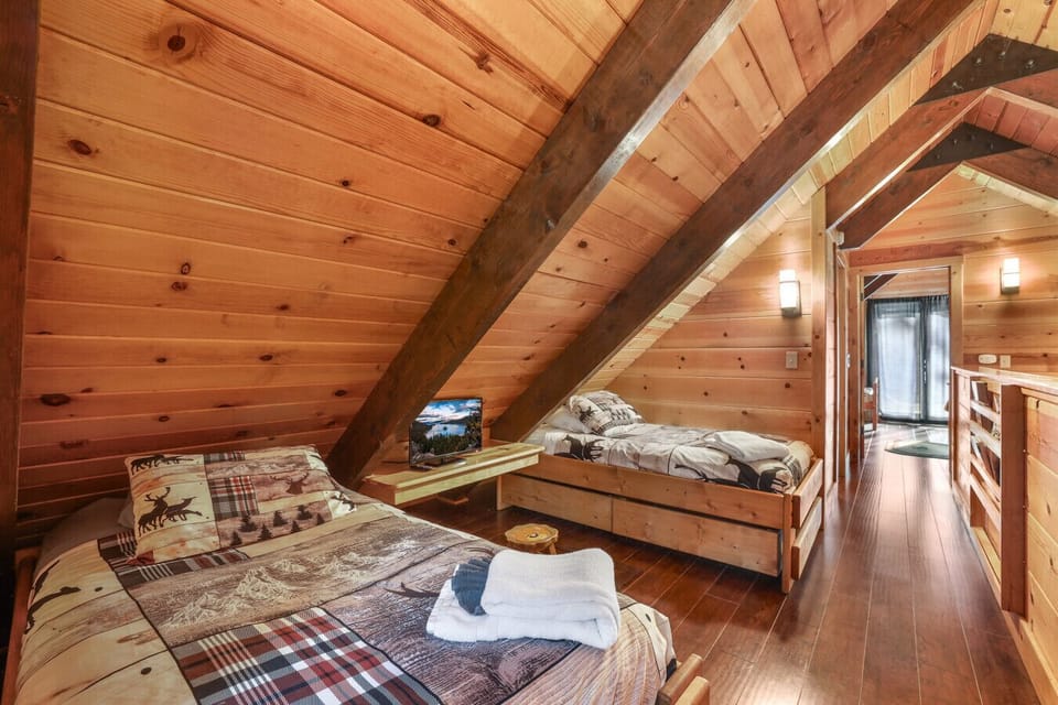 Loft with 2 additional twins