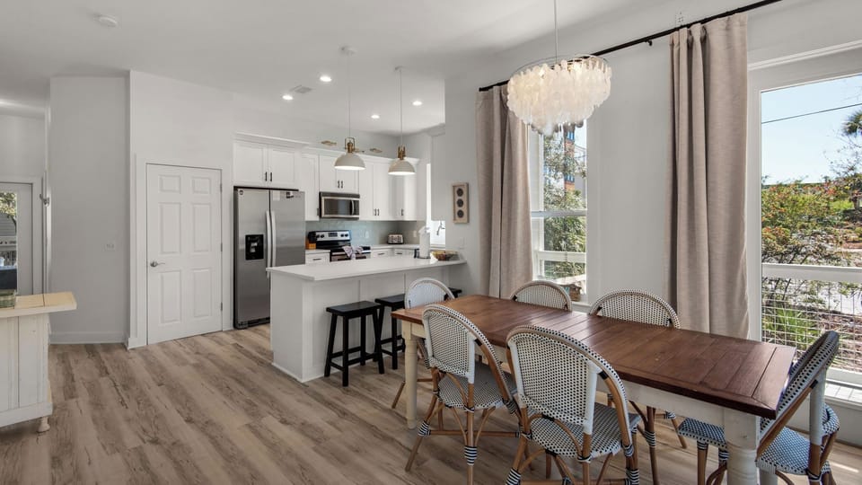 House, Multiple Beds, Pool Access, Pool View (Sublime ) | Dining