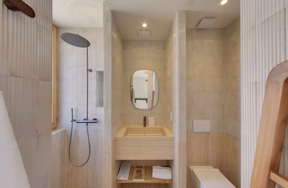 Superior Double Room, Pool View | Bathroom | Shower, hair dryer, slippers, towels