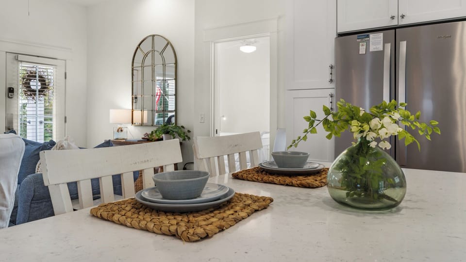 House, Multiple Beds, Patio, Garden View (Bijou by the Sea) | In-room dining
