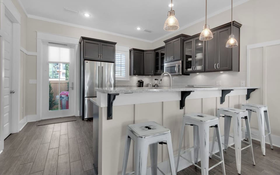 House, Multiple Beds, Patio, Garden View (19 Moonlit Shores Ln) | Private kitchen