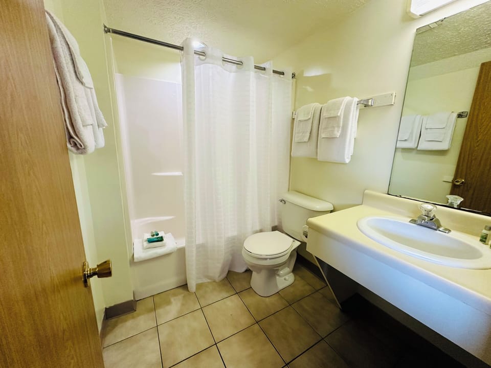 Full Bathroom