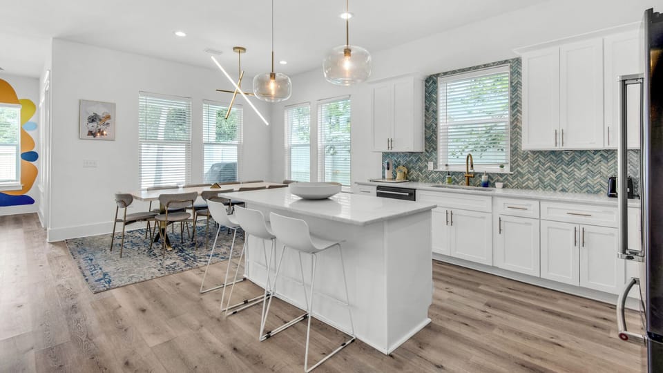House, Multiple Beds, Patio, Garden View (Sea La Vie in Miramar Beach) | Private kitchen | Fridge, microwave, oven, stovetop