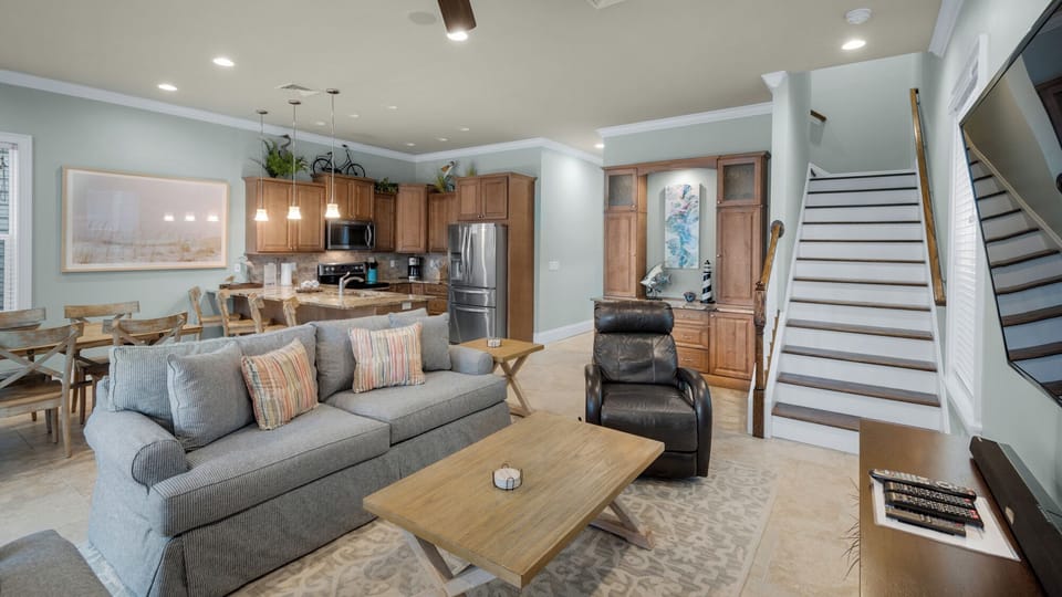 House, Multiple Beds, Patio, Garden View (Beach Bike Escape) | Living area