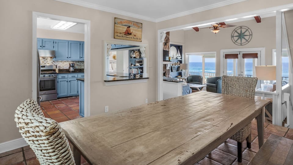 House, Multiple Beds, Pool Access, Ocean View (Paradise Cottage Too) | In-room dining