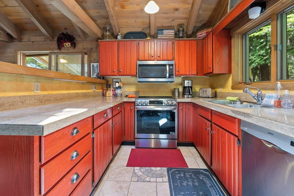 Includes plenty of counter space