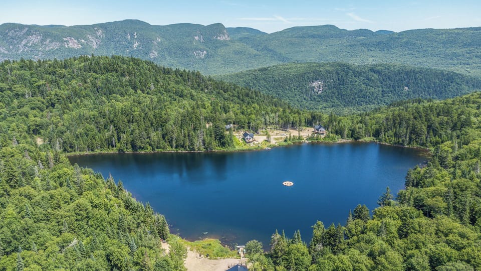 View from afar of the lake