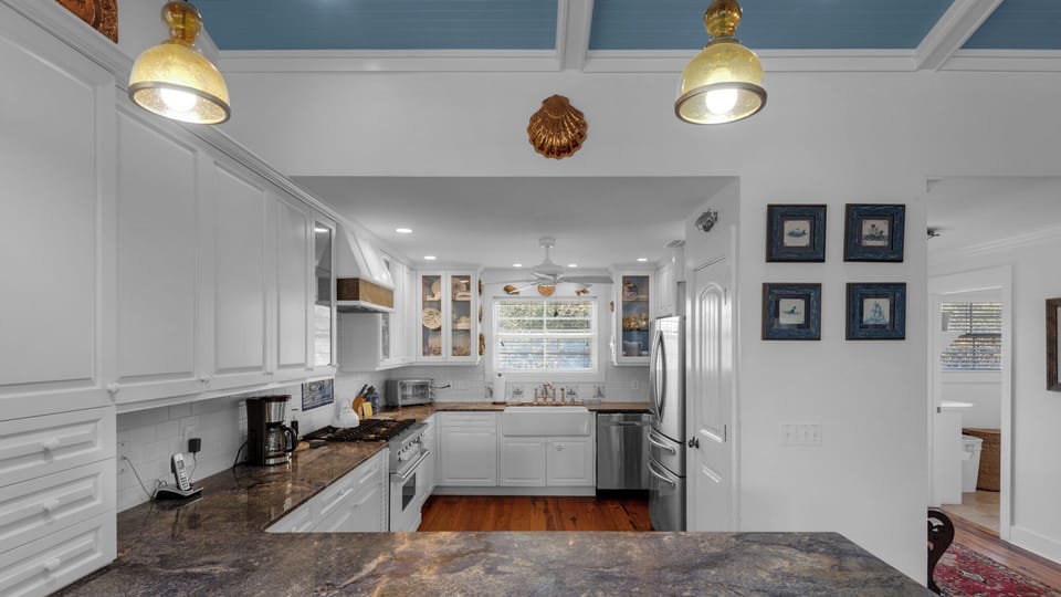 House, Multiple Beds, Pool Access, Ocean View (Intensive Care) | Private kitchen | Coffee/tea maker, dining tables