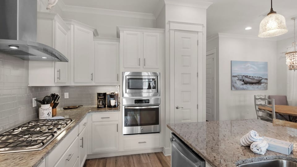 House, Multiple Beds, Patio (Our Happy Place) | Private kitchen