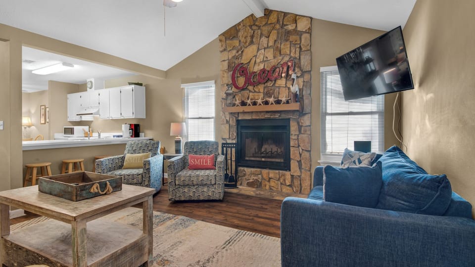 House, Multiple Beds, Patio, Garden View (Reel Relaxing) | Living area | 42-inch flat-screen TV with digital channels