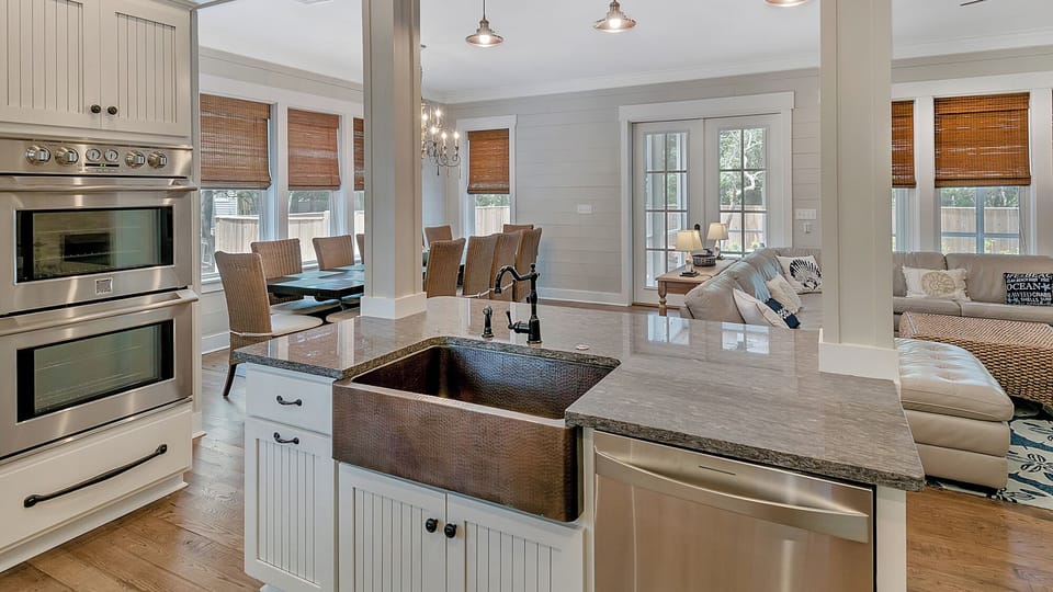 House, Multiple Beds, Pool Access, Ocean View (Blue Bungalow) | Private kitchen