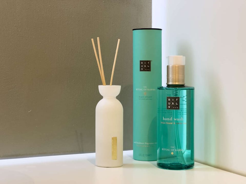 Bathroom amenities