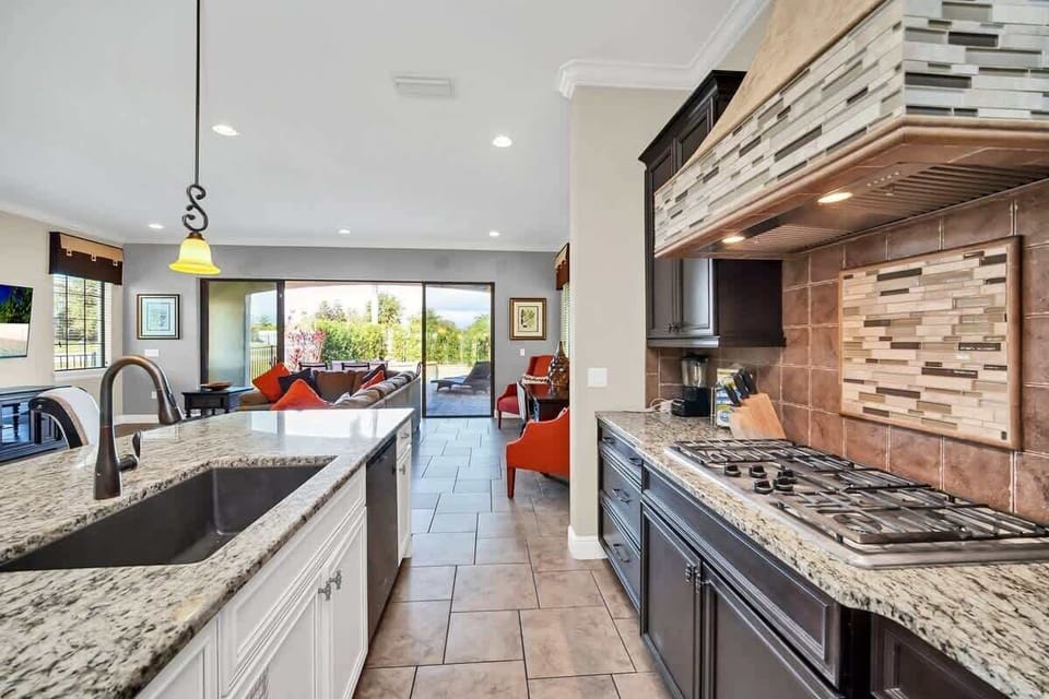 Bright and Functional Kitchen with Central Counter Space
