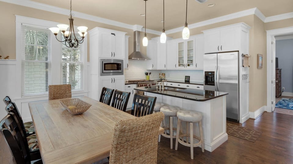 House, Multiple Beds, Patio, Garden View (Ocean Breeze) | Private kitchen | Coffee/tea maker