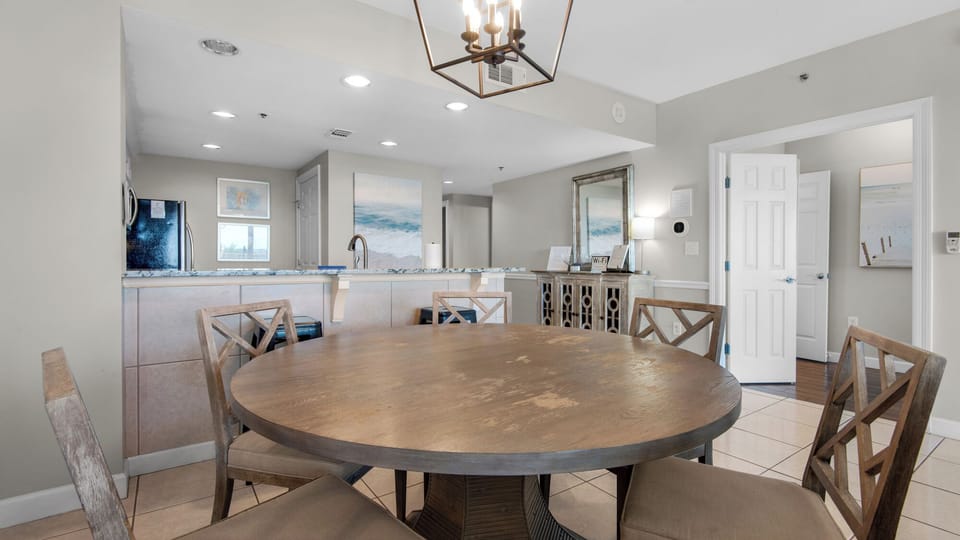 Condo, Multiple Beds, Patio, Pool View (Sterling Shores Unit 314) | In-room dining