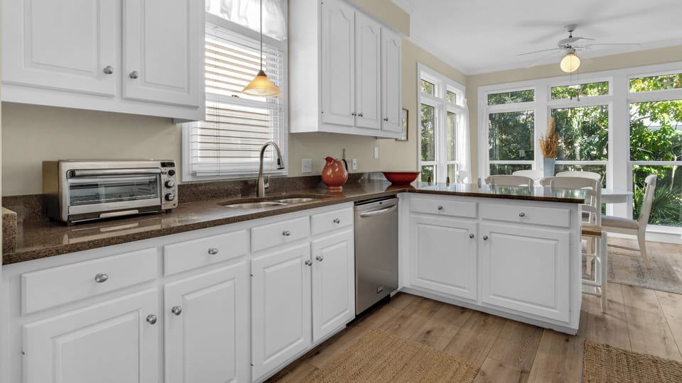 House, Multiple Beds, Balcony, Garden View (The Ocean Pearl) | Private kitchen