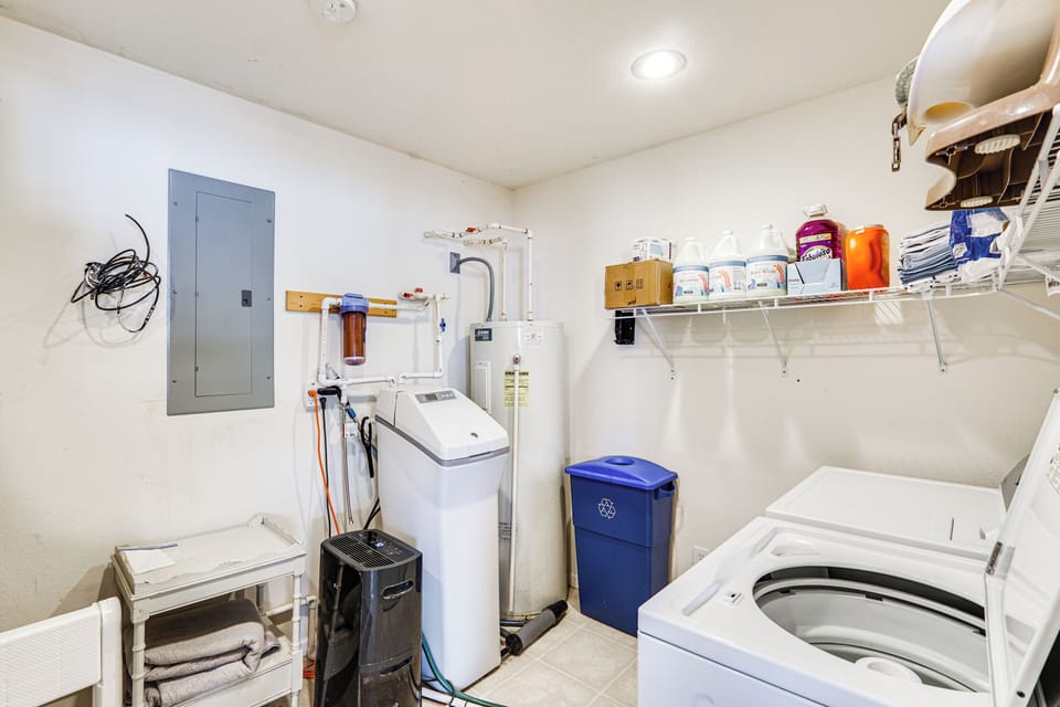 Washer/Dryer (Detergent Provided) | 1st Level