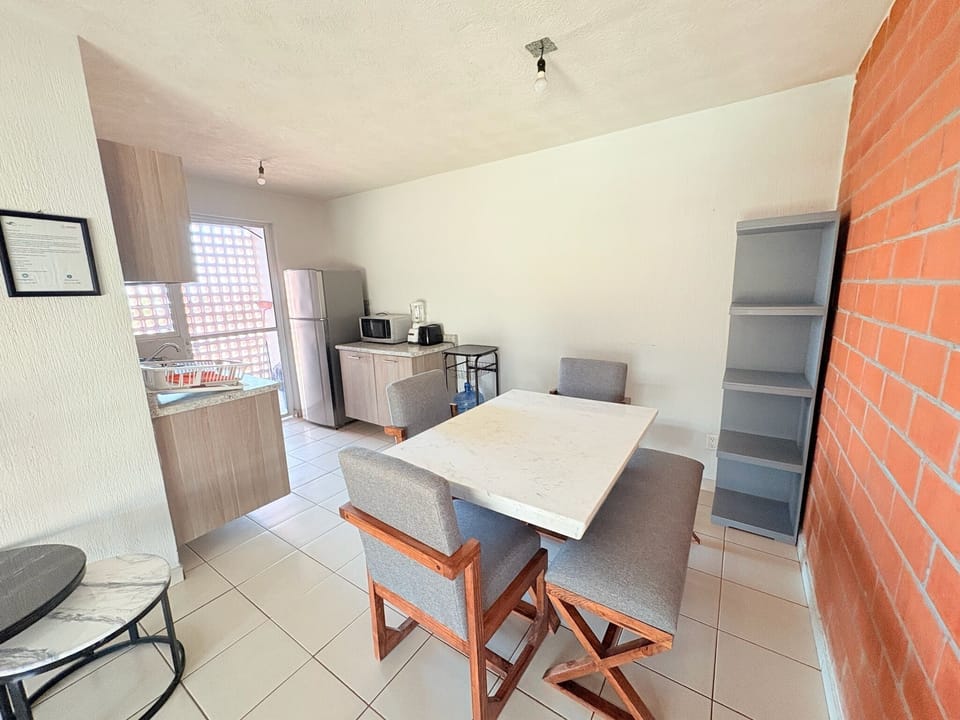 Fridge, microwave, dishwasher, coffee/tea maker