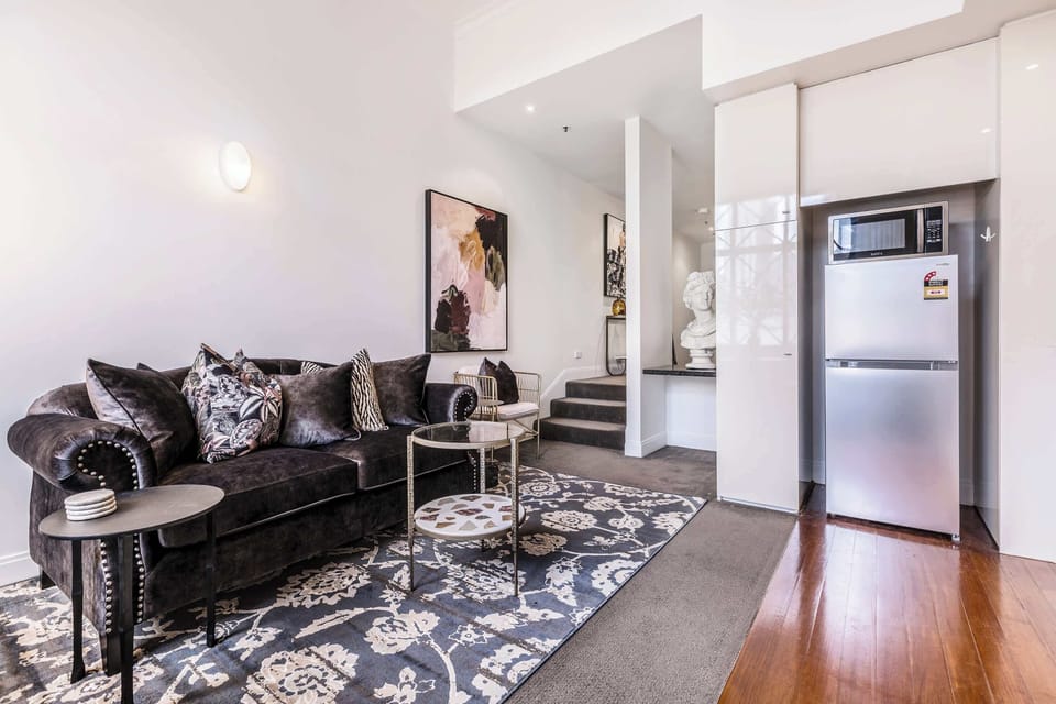FIFTH AVENUE: Open plan lounge/living area
