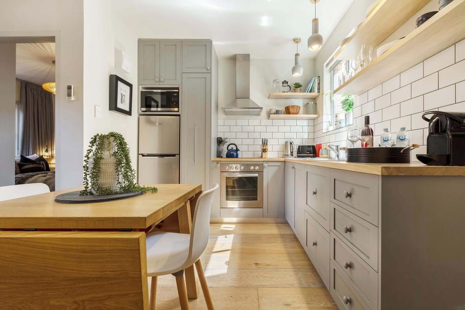 Kitchen and Dining: Well-equipped kitchen paired with a cozy dining nook