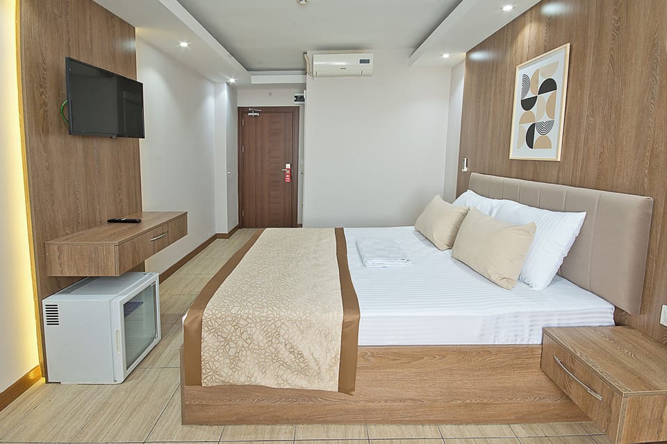 Double Room | Down comforters, Tempur-Pedic beds, minibar, in-room safe