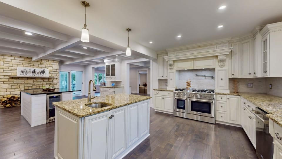 Chef's kitchen. 