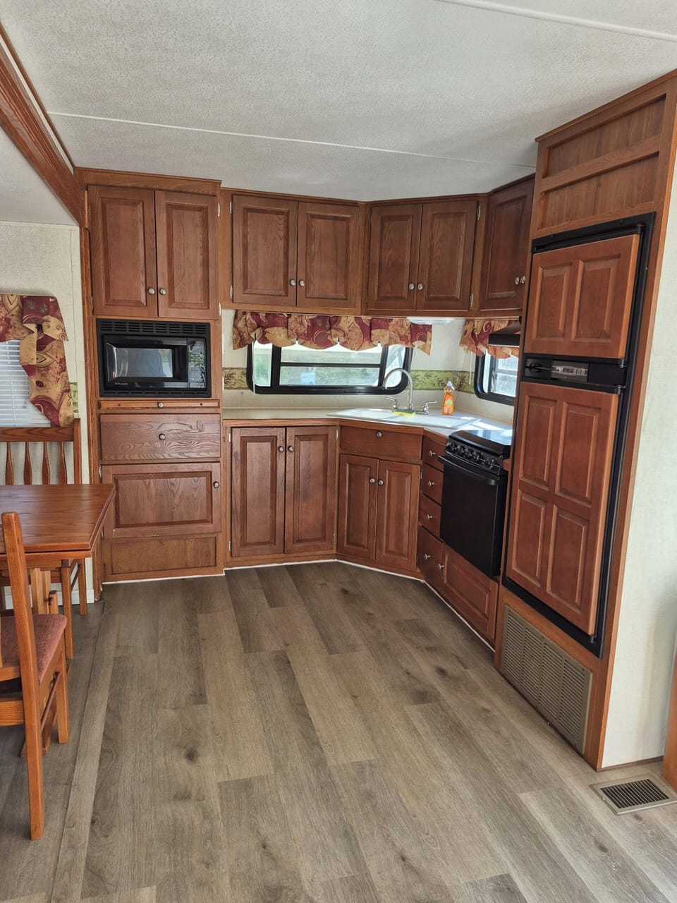Room | Private kitchen | Microwave