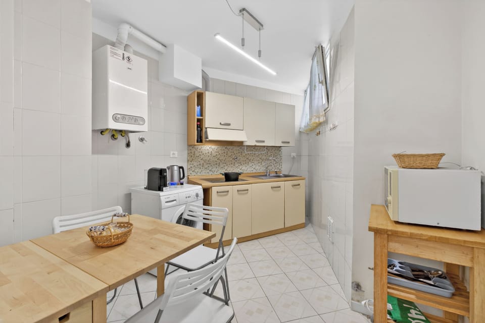 Kitchen and dining area