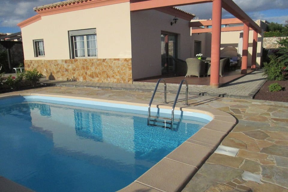 Holiday Home Swimming Pool