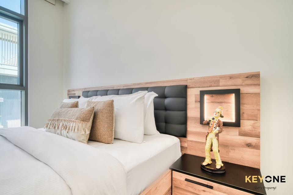 Deluxe Apartment, Balcony, Sea View | 1 bedroom, in-room safe, blackout drapes, iron/ironing board