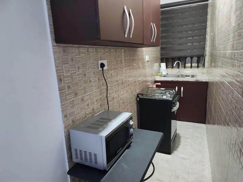 Apartment | Private kitchen | Dining table