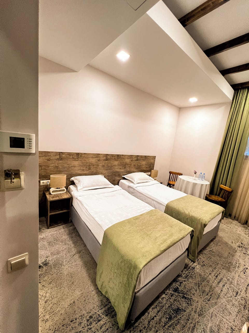 In-room safe, soundproofing, iron/ironing board, free WiFi