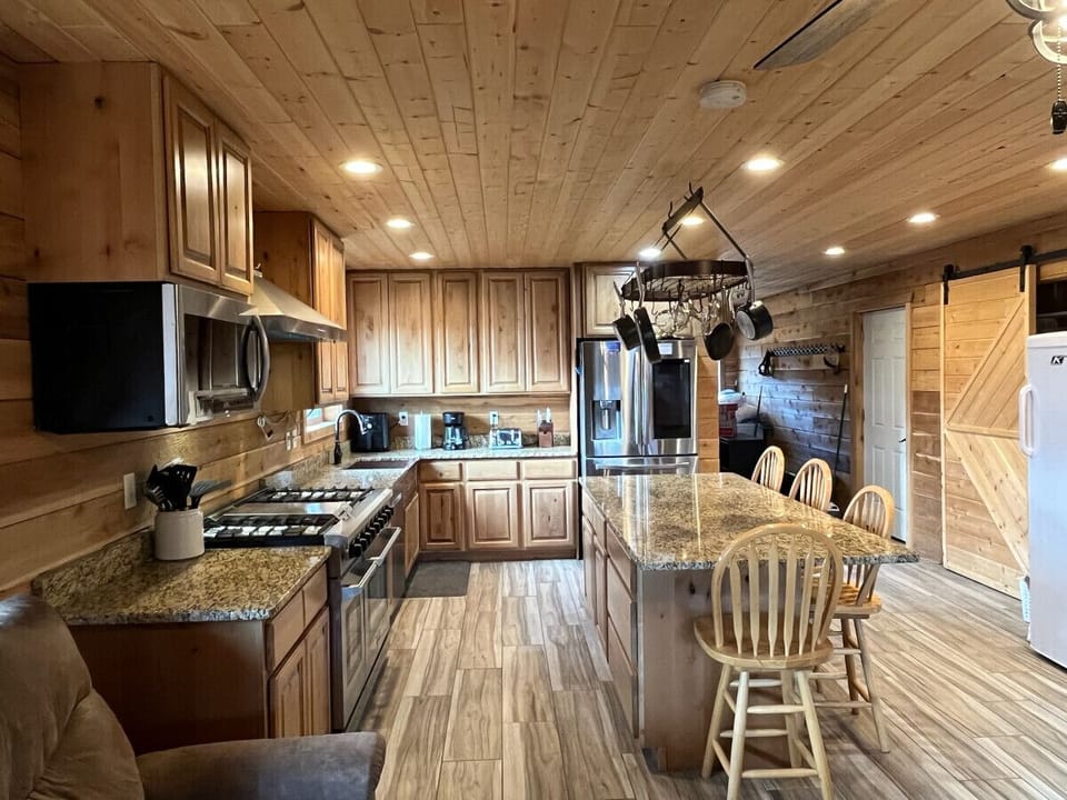 Full kitchen-main level