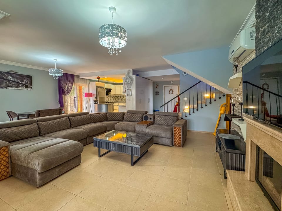 Luxury Villa | Living area | 40-inch LCD TV with satellite channels