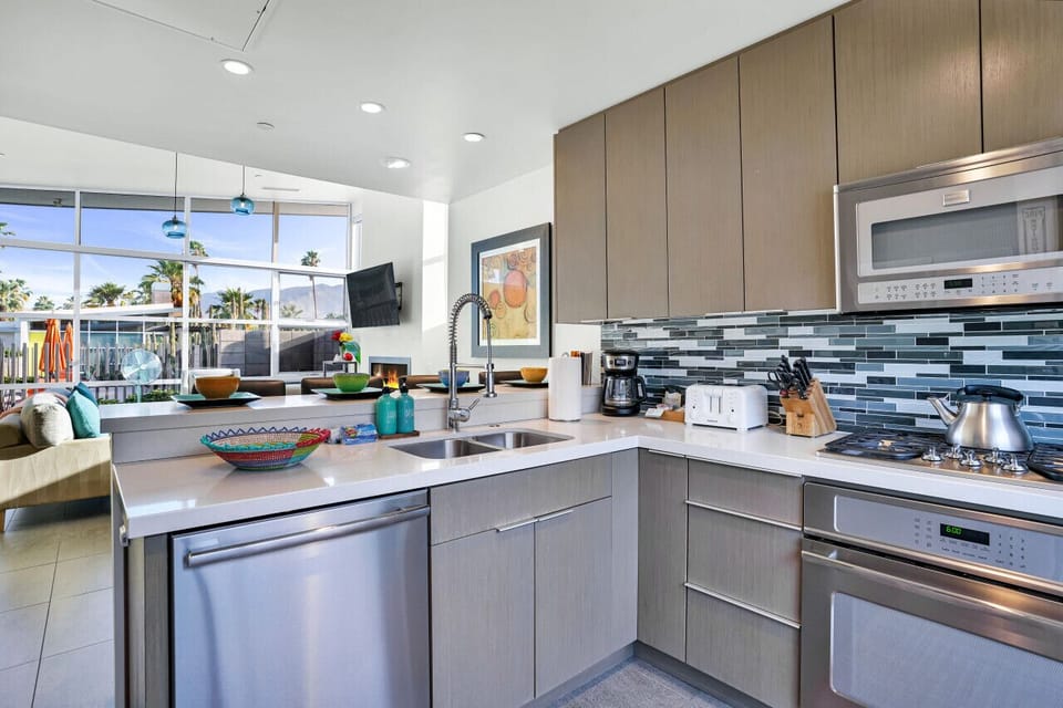 Fully equipped kitchen