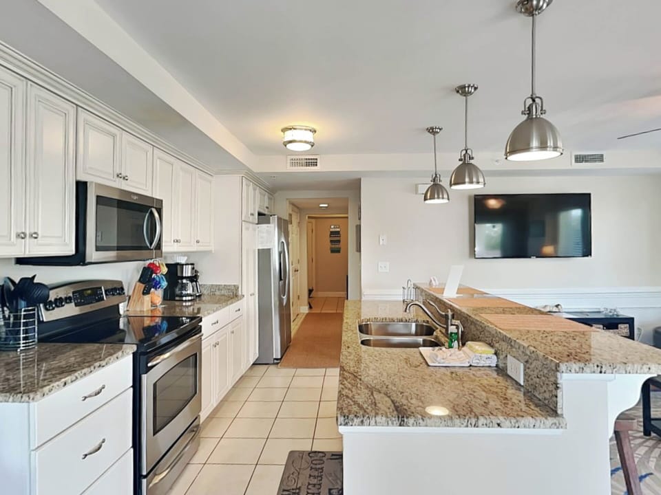 Full Kitchen