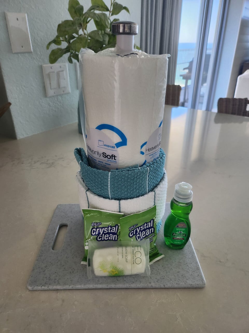 kitchen amenities 