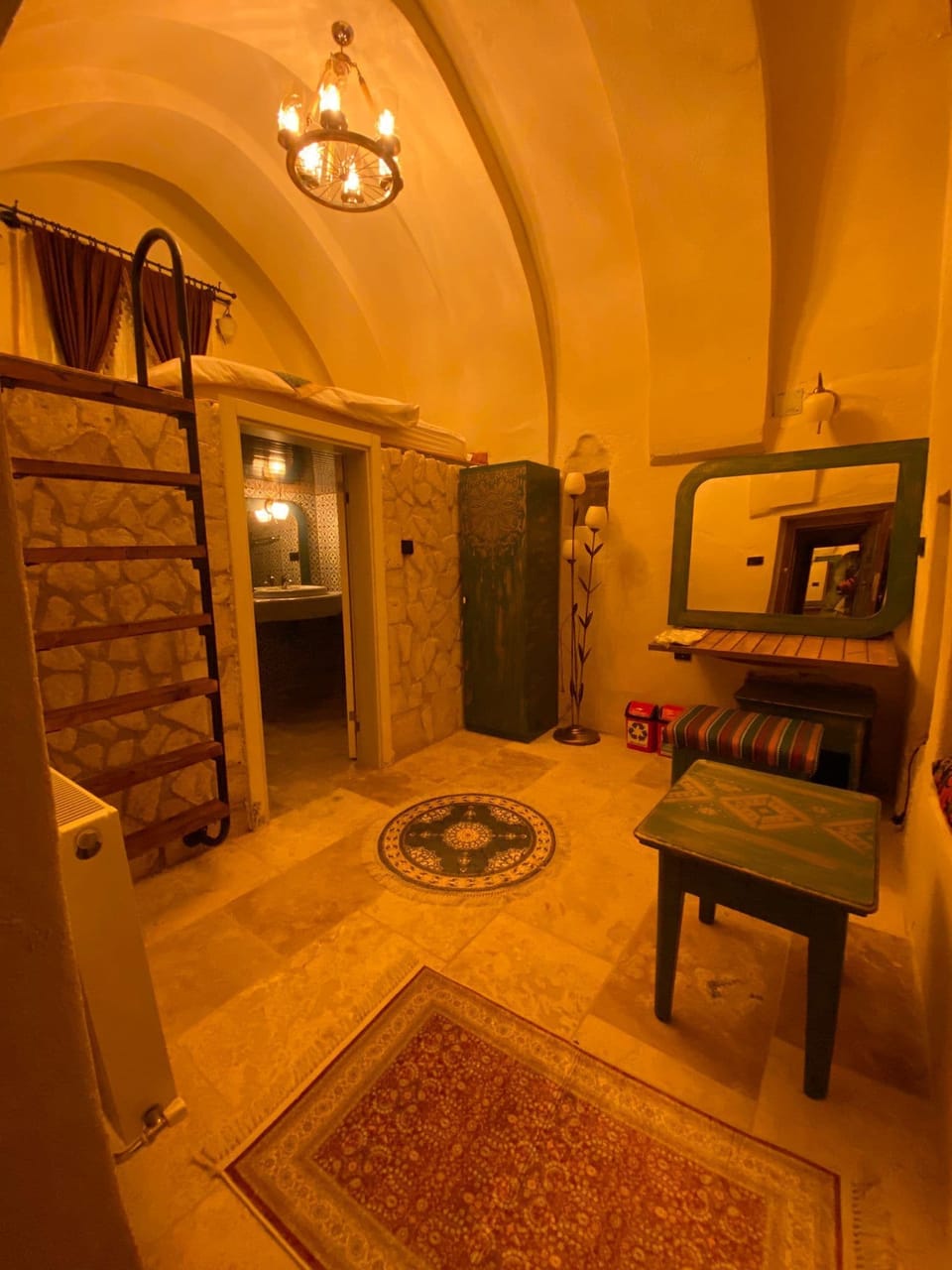 Comfort Double Room, Private Bathroom | In-room dining