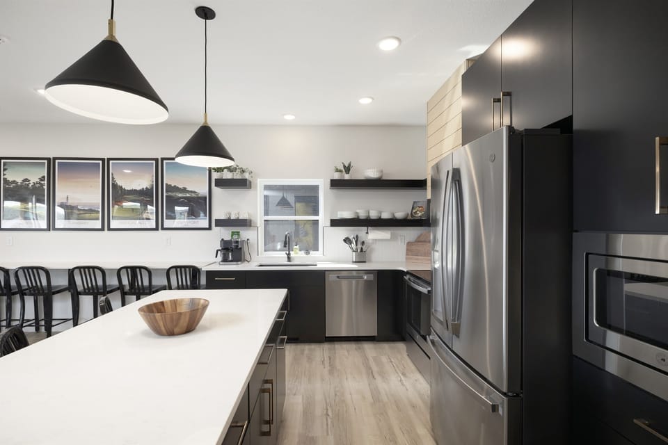 Main Level: Kitchen