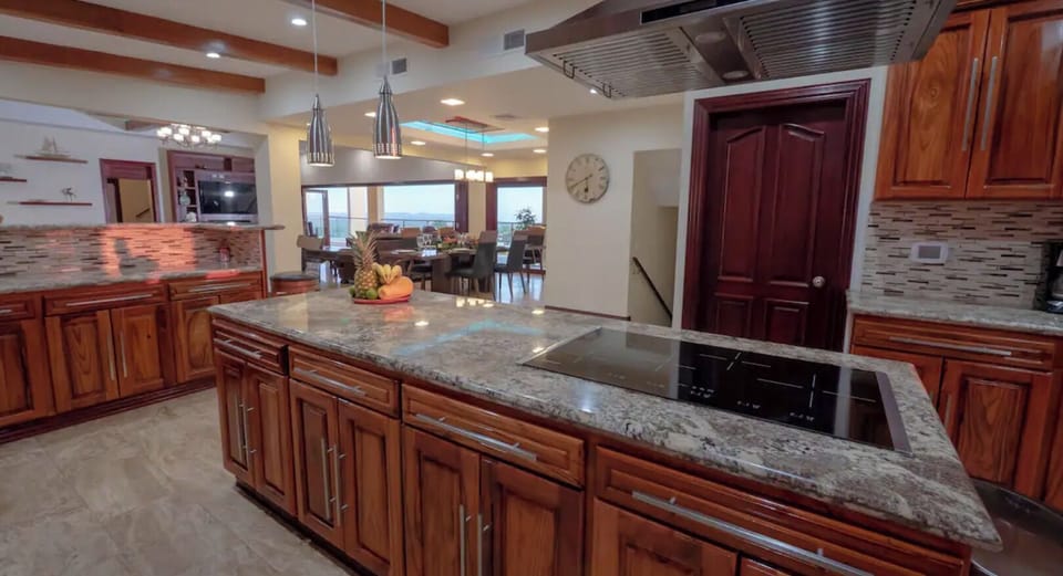 Luxury Villa, Balcony, Sea View | Private kitchen | Electric kettle, toaster